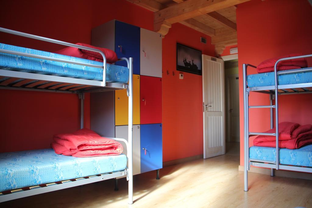 Hostel Curavacas Triollo 部屋 写真